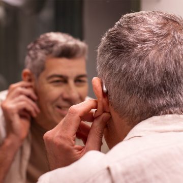 PH_PicCloseUp_AudeoI-HotelRoom-Mirror